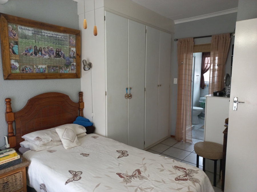 3 Bedroom Property for Sale in Safari Gardens North West